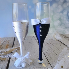 Wedding Champagne Toasting Flute Bow Tie Rhinestone Décor