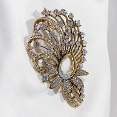White Imitation Zircon Crystal Flower Pattern Elegant Brooch DIY Bouquets for Women